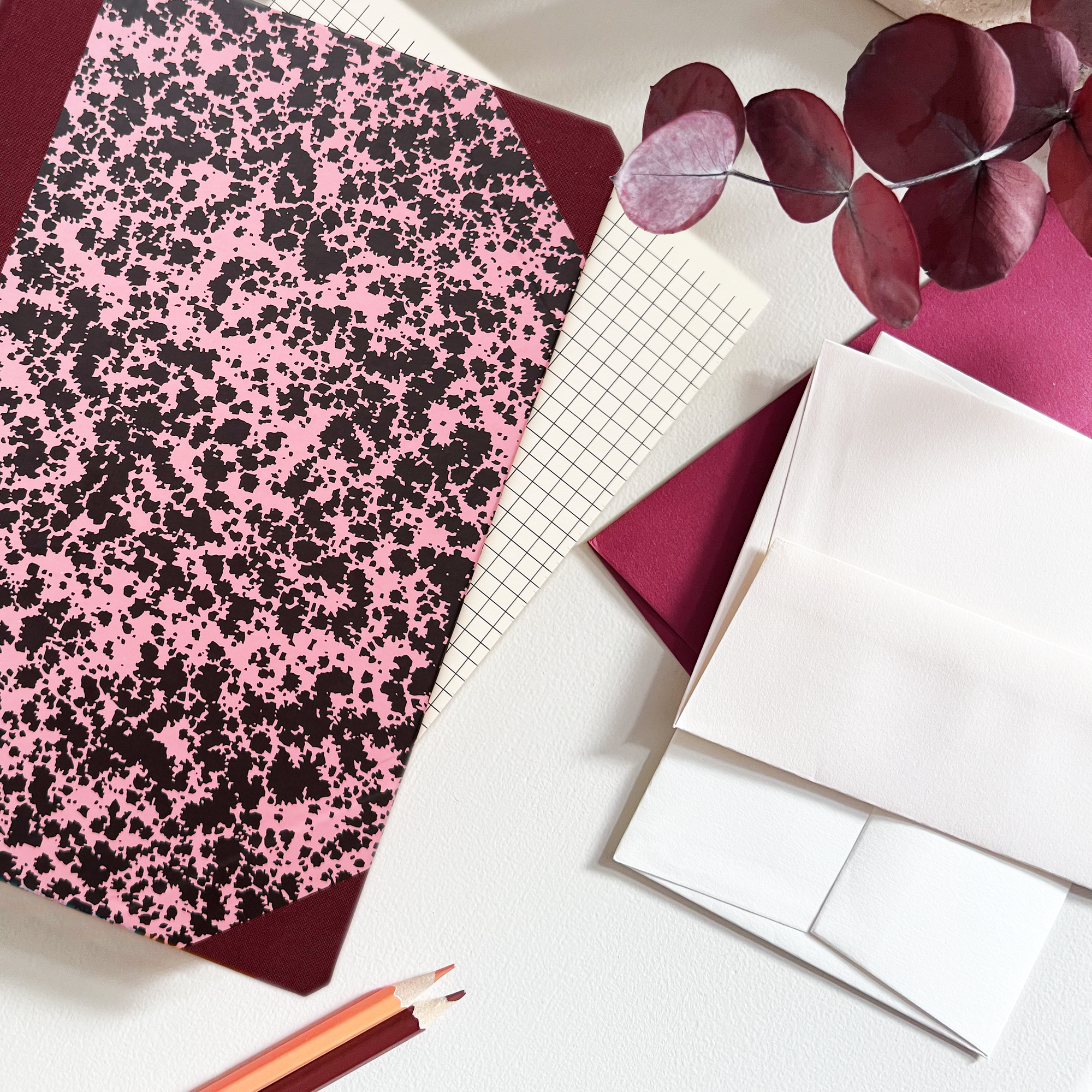 emilio_braga_burgendy_notebook