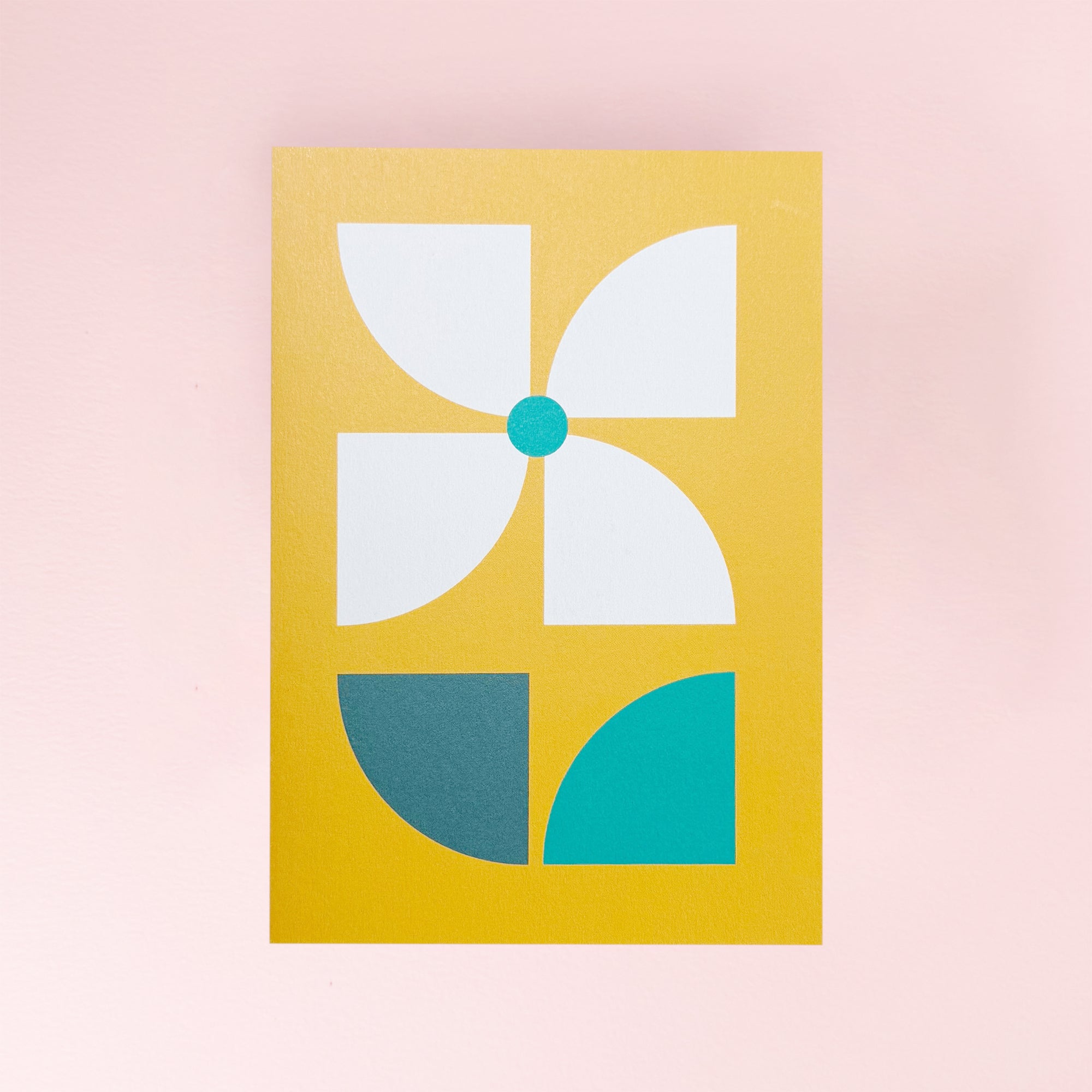 graphic_factory_yellow_card