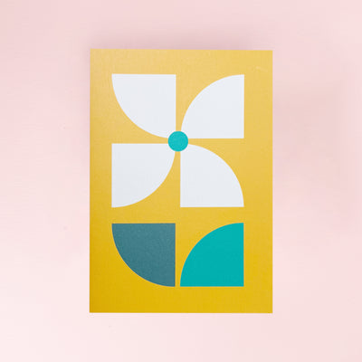 graphic_factory_yellow_card