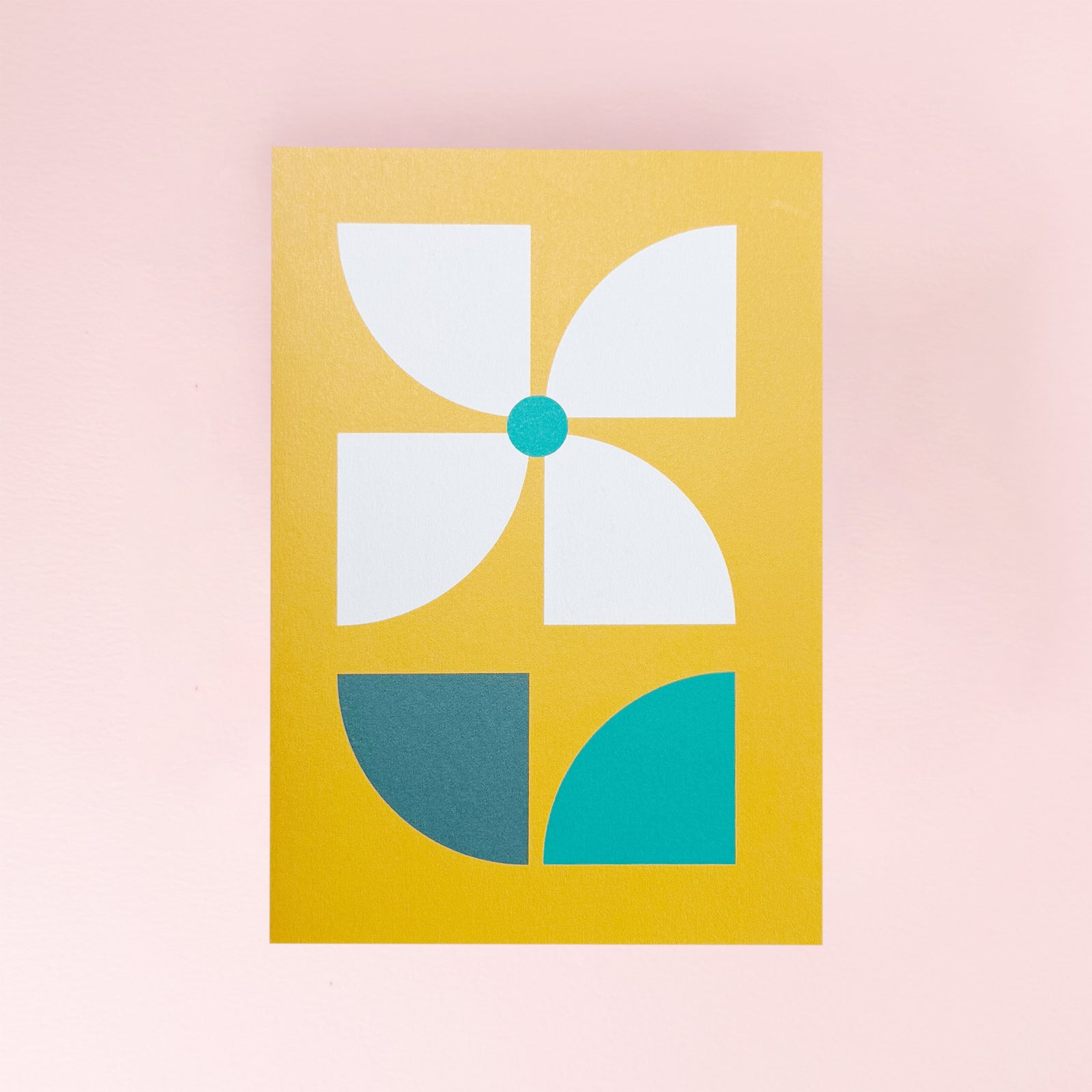 graphic_factory_yellow_card